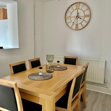 Executive 3 Bedroom Port Talbot Town Centre Margam Sleeps 7 外观 照片