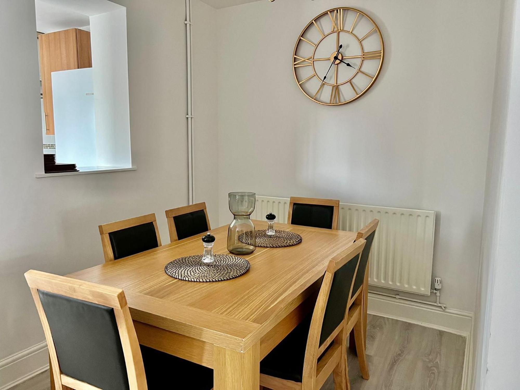 Executive 3 Bedroom Port Talbot Town Centre Margam Sleeps 7 外观 照片