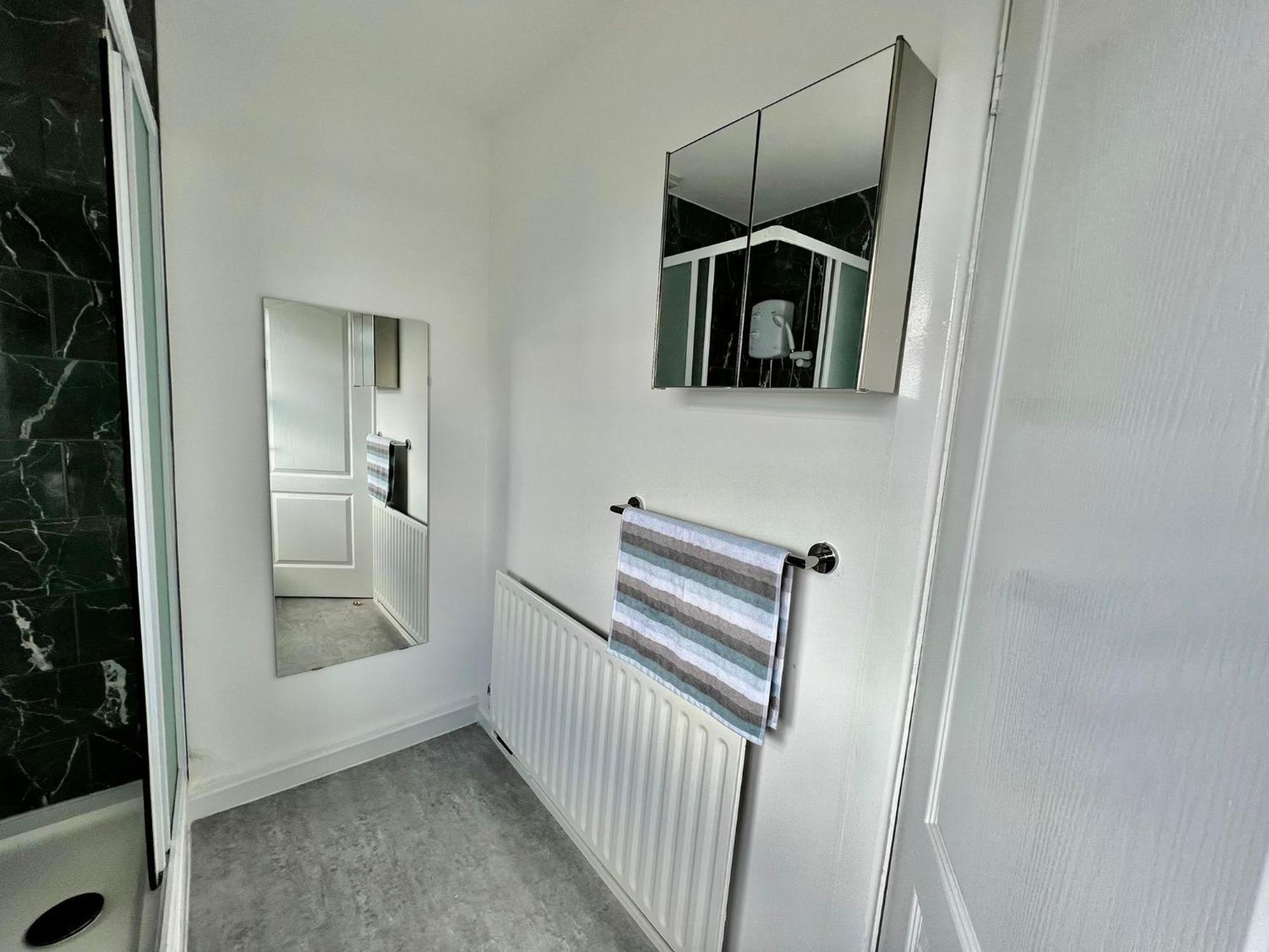 Executive 3 Bedroom Port Talbot Town Centre Margam Sleeps 7 外观 照片